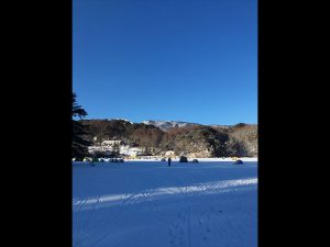 暖冬の影響で結氷が遅れていましたが、今年も無事に氷上釣りが解禁となりました。